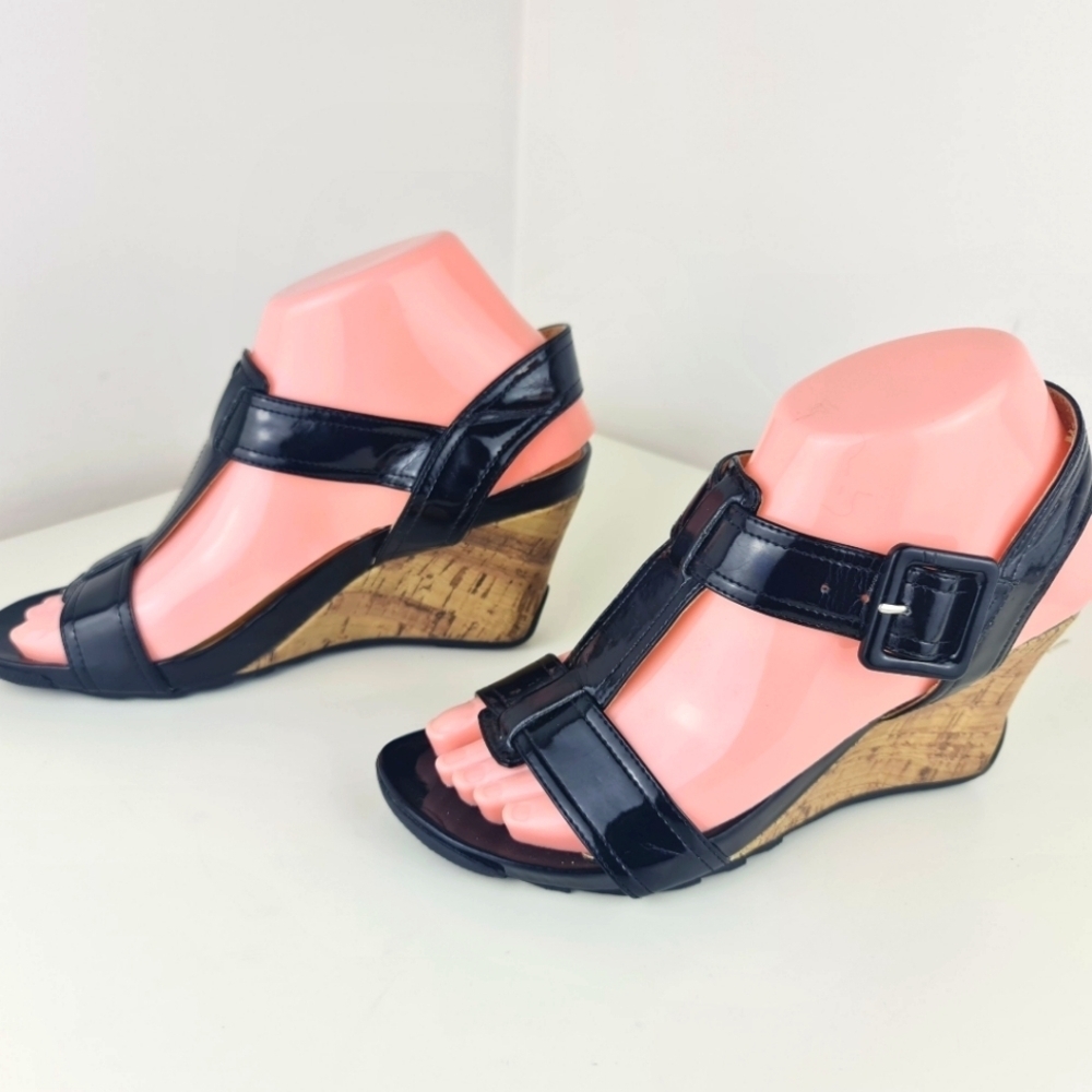 Kenneth Cole Reaction Women's Wedge Sandal Size 6M Black